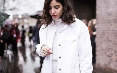 Bettina Looney
