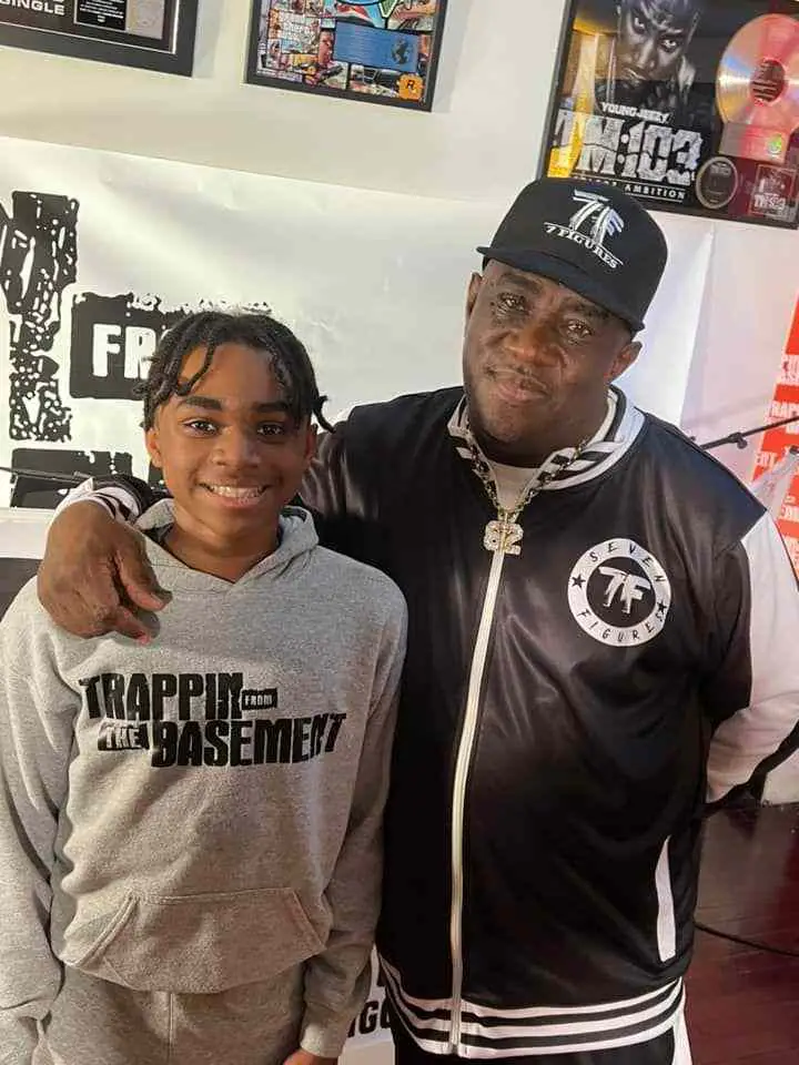 Bigga Rankin With His Fan