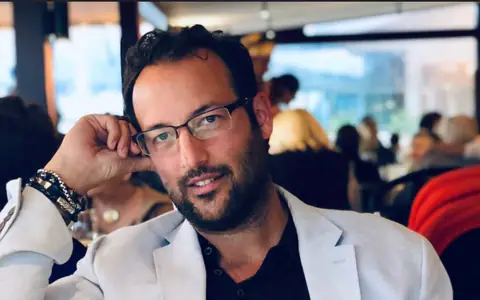 Brian J Esposito