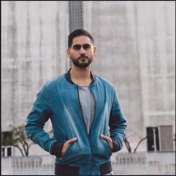 Alex Banayan