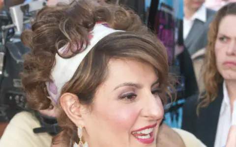 Nia Vardalos