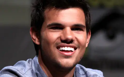 Taylor Lautner